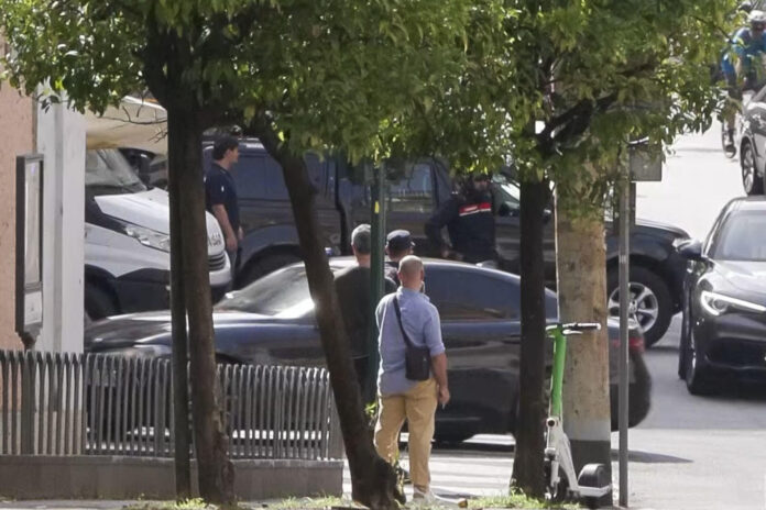 Captura de vídeo que muestra la llegada de la delegación de Israel a la reunión de carácter organizativo y ejecutivo celebrada en Roma con las delegaciones de Líbano y Estados Unidos para avanzar en la aplicación del acuerdo marco alcanzado en Washington. EFE
