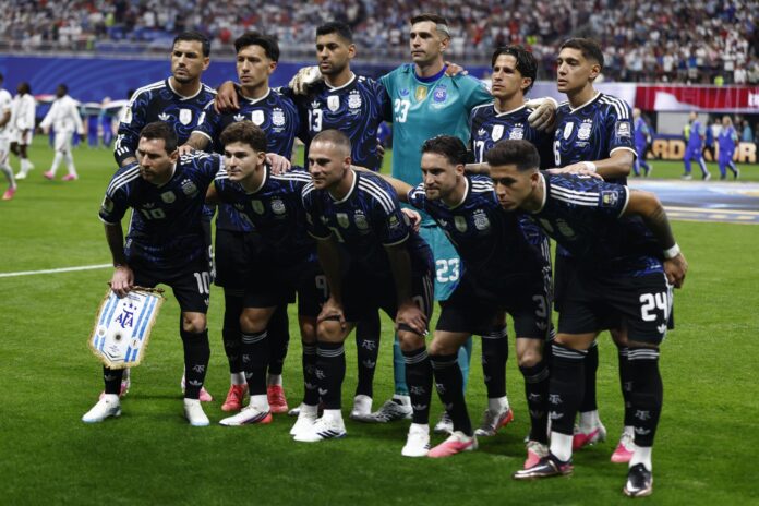Once de Argentina ante Inglaterra en Atlanta, USA. EFE/EPA/WILL OLIVER
