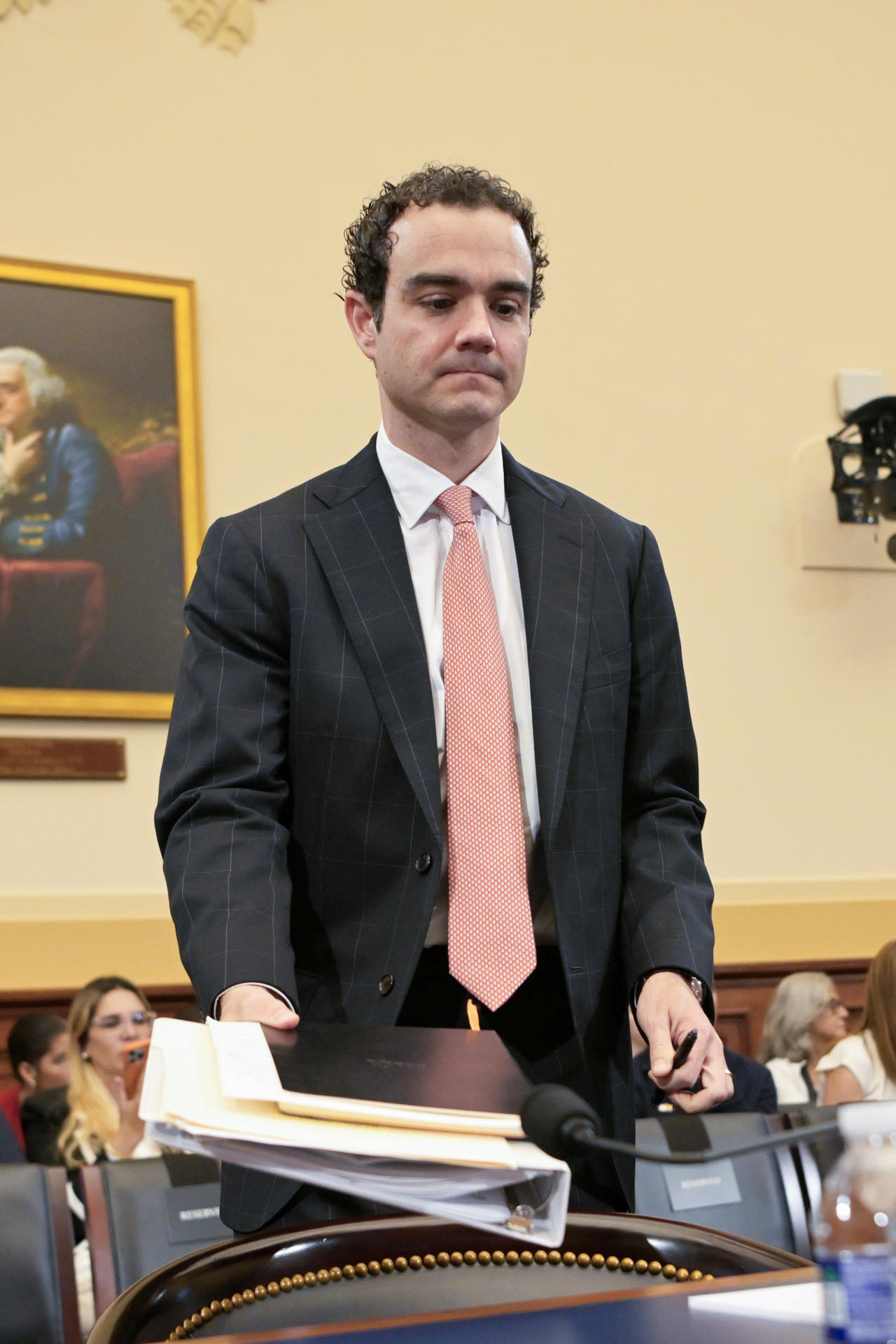 El subsecretario de Asuntos Internacionales de Narcóticos del Departamento de Estado de Estados Unidos, Cartwright Weiland, asiste una audiencia este miércoles, en el Congreso en Washington (Estados Unidos). Weiland aseguró que no van a impedir el regreso de María Corina Machado a Venezuela. EFE/Lenin Nolly
