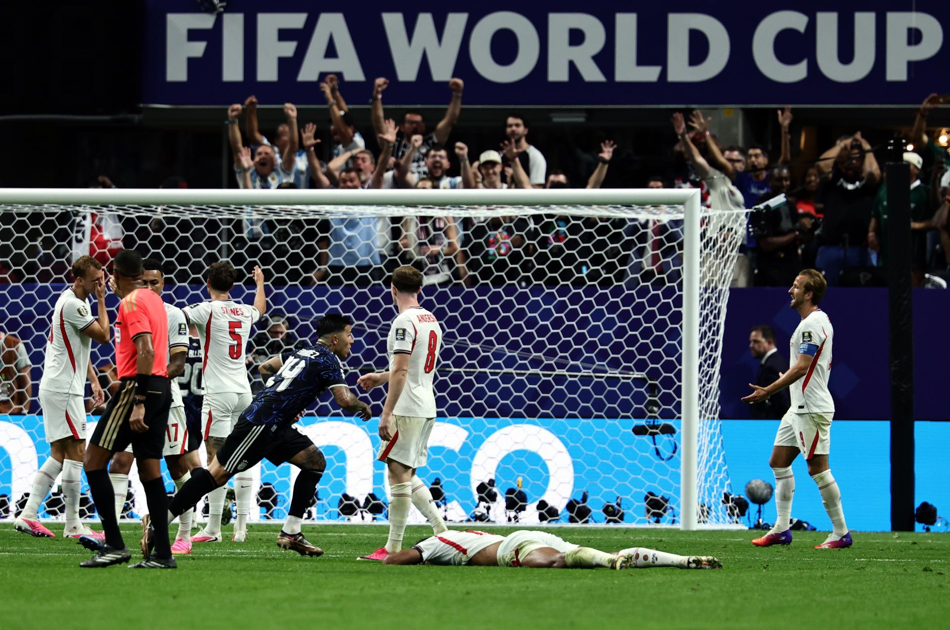 Enzo Fernández anotó el gol del empate 1-1 de Argentina ante Inglaterra, en Atlanta. EFE/EPA/RONALD WITTEK