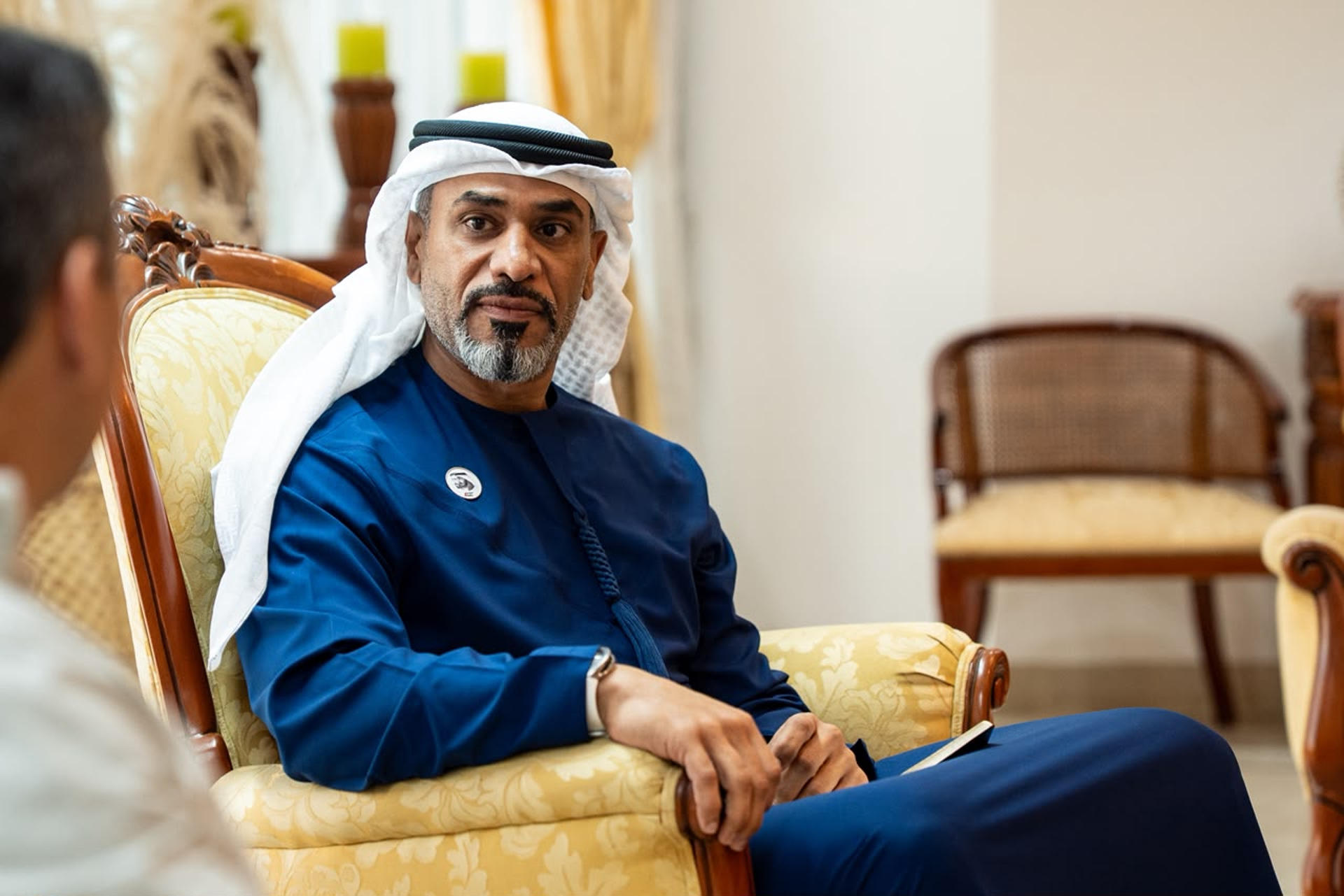 Fotografía cedida que muestra al presidente de la Autoridad de Rendición de Cuentas de los Emiratos Árabes Unidos (EAU), Humaid Obaid Abushibs, durante una reunión con el mandatario de Paraguay, Santiago Peña, en Luque (Paraguay). EFE/ Presidencia de Paraguay
