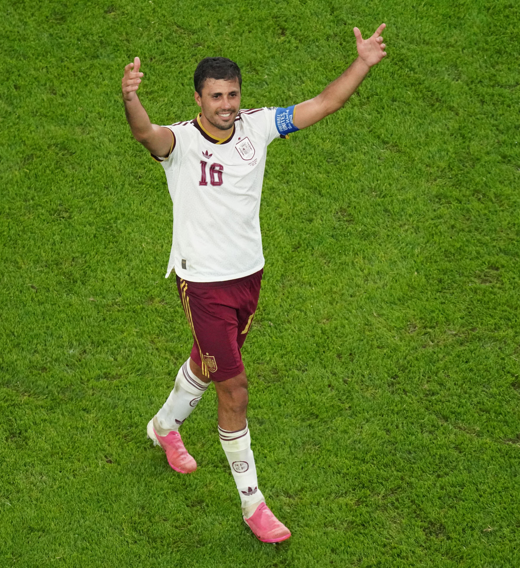 Rodrigo Hernández, capitán de la selección española, aseguró que la consigna ante la final del Mundial del próximo domingo contra Argentina es que "hay que tener más ganas de ganar que miedo a perder". Archivo: EFE/Kenneth Fernandez
Rodrigo Hernández, capitán de la selección española, aseguró que la consigna ante la final del Mundial del próximo domingo contra Argentina es que "hay que tener más ganas de ganar que miedo a perder". Archivo: EFE/Kenneth Fernandez