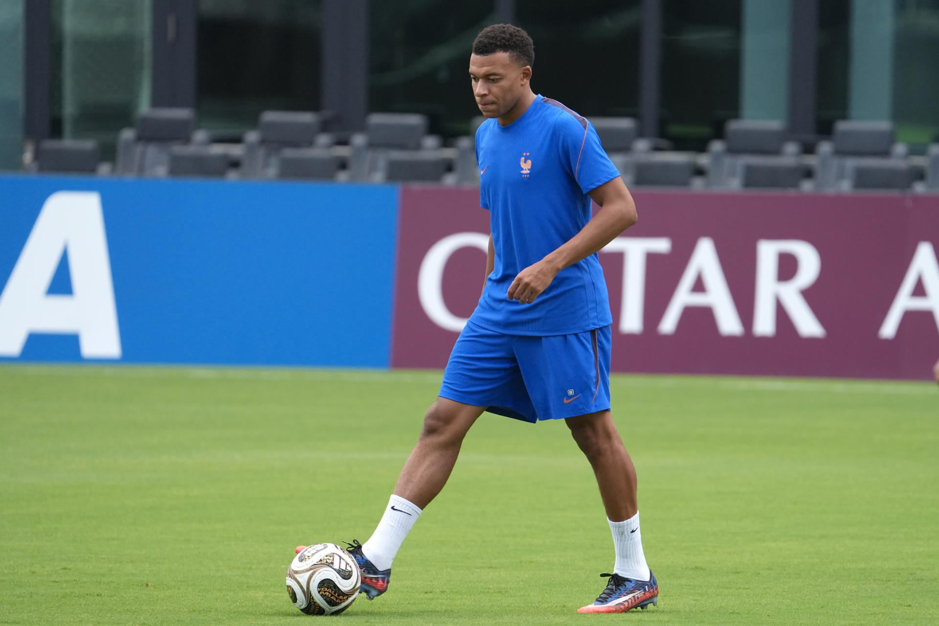 Kylian Mbappe, en el entrenamiento de Francia. EFE/ Alberto Boal