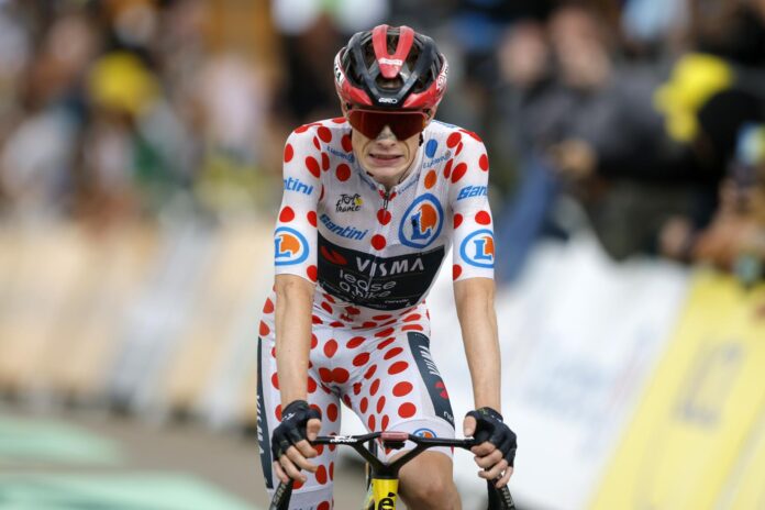 El danés Jonas Vingegaarden en Le Markstein Fellering, Francia. EFE/EPA/GUILLAUME HORCAJUELO
