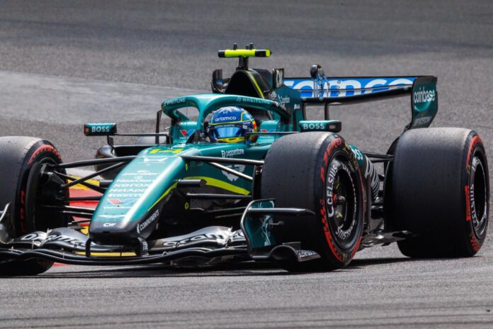 El español Fernando Alonso (Aston Martin), en el Gran Premio de Bélgica. EFE/EPA/OLIVIER MATTHYS
