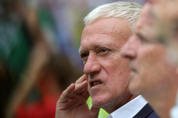 Didier Deschamps abandona el banquillo de la selección francesa con una nota negativa que no oculta que, en sus 14 años al frente del equipo, ha forjado un palmarés que le definen como el mejor seleccionador galo de todos los tiempos. EFE/EPA/CRISTOBAL HERRERA-ULASHKEVICH
