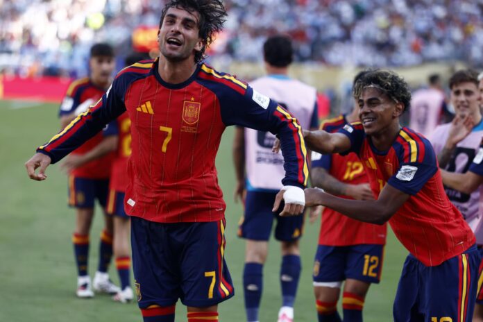 Ferrán Torres de España celebra un gol este domingo, en la final del Mundial de la FIFA 2026 entre España y Argentina en el estadio MetLife en East Rutherford (NJ, EE.UU.). EFE/EPA/WILL OLIVER
