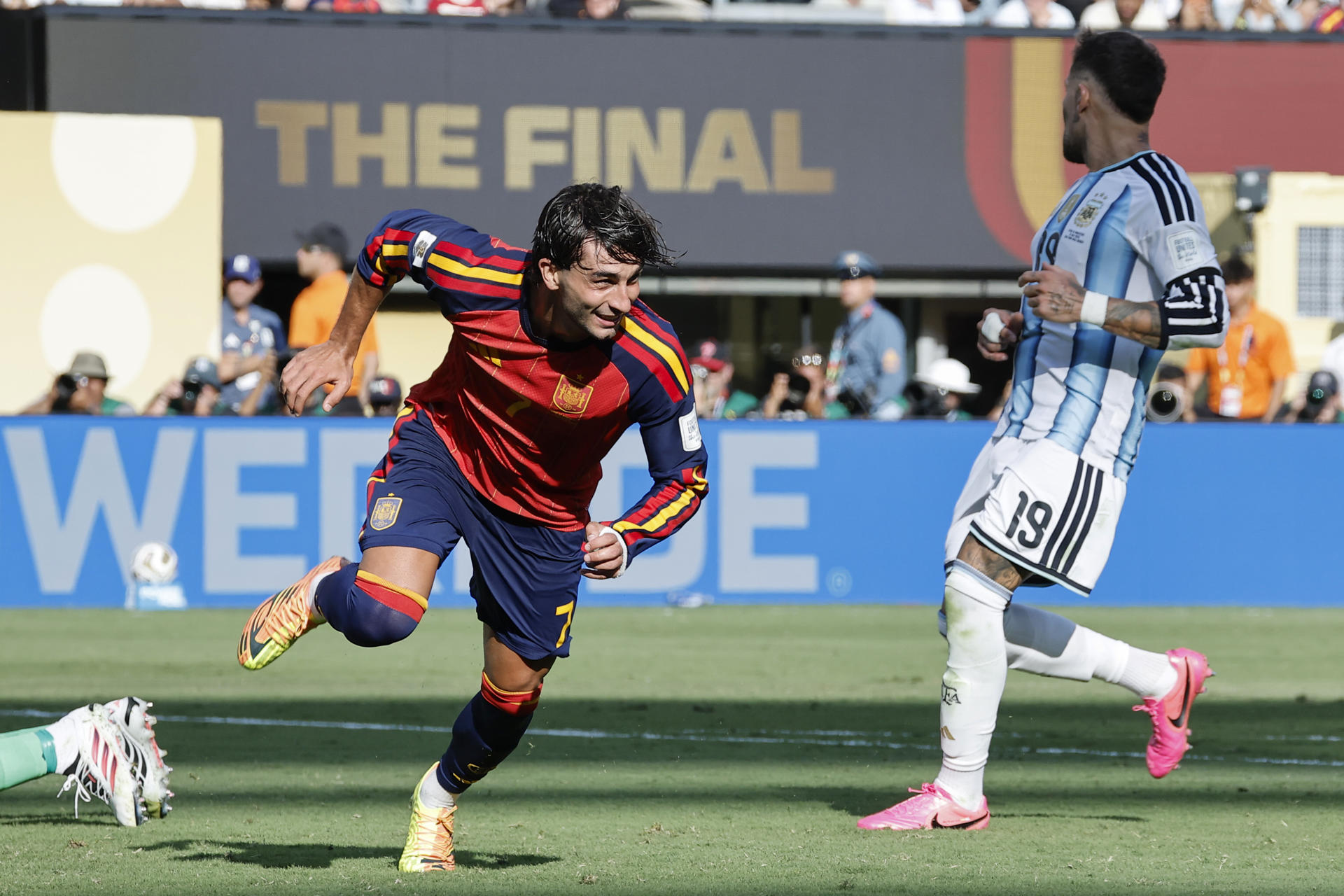 Ferrán Torres de España celebra un gol este domingo, en la final del Mundial de la FIFA 2026 entre España y Argentina en el estadio MetLife en East Rutherford (NJ, EE.UU.). EFE/ Lavandeira Jr