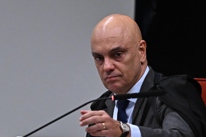 Fotografía de archivo en la que se captó al magistrado de la Suprema Corte de Brasil, Alexandre de Moraes, en Brasilia (Brasil). EFE/Andre Borges
