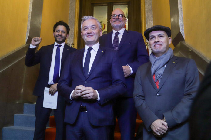 Diputados del Parlamento Europeo, durante una visita para reforzar vínculos entre el Parlamento Europeo y legisladores de Bolivia, en La Paz (Bolivia). EFE/ Gabriel Márquez
