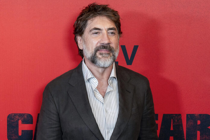 El actor Javier Bardem posa durante la alfombra roja de la serie Cape Fear, inspirada en la novela 'The Executioners' y en la película de 1991 dirigida por Scorsese, este martes en el teatro DGA en Manhattan, Nueva York (Estados Unidos). EFE/ Ángel Colmenares
