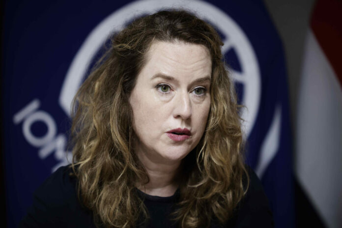 La directora de la Organización Internacional para las Migraciones (OIM), Amy Pope, habla durante una entrevista con EFE en San José (Costa Rica). EFE/Jeffrey Arguedas
