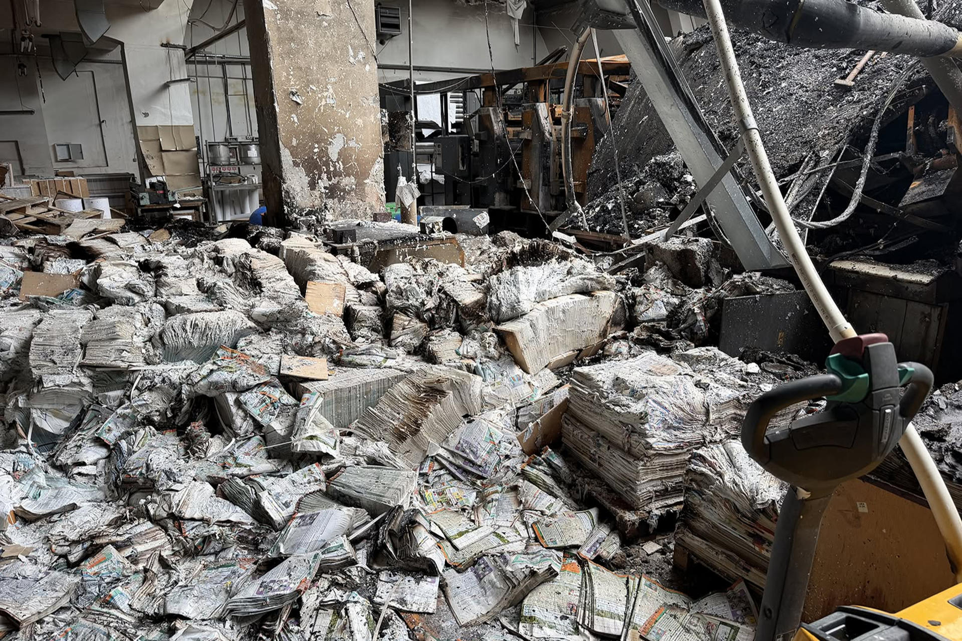 Libros de la editorial Linguist, dañados por un ataque aéreo ruso contra Kiev. EFE/Editorial Linguist CRÉDITO OBLIGATORIO SOLO USO PERMITIDO PARA ILUSTRAR LA NOTICIA QUE APARECE EN EL PIE DE FOTO
