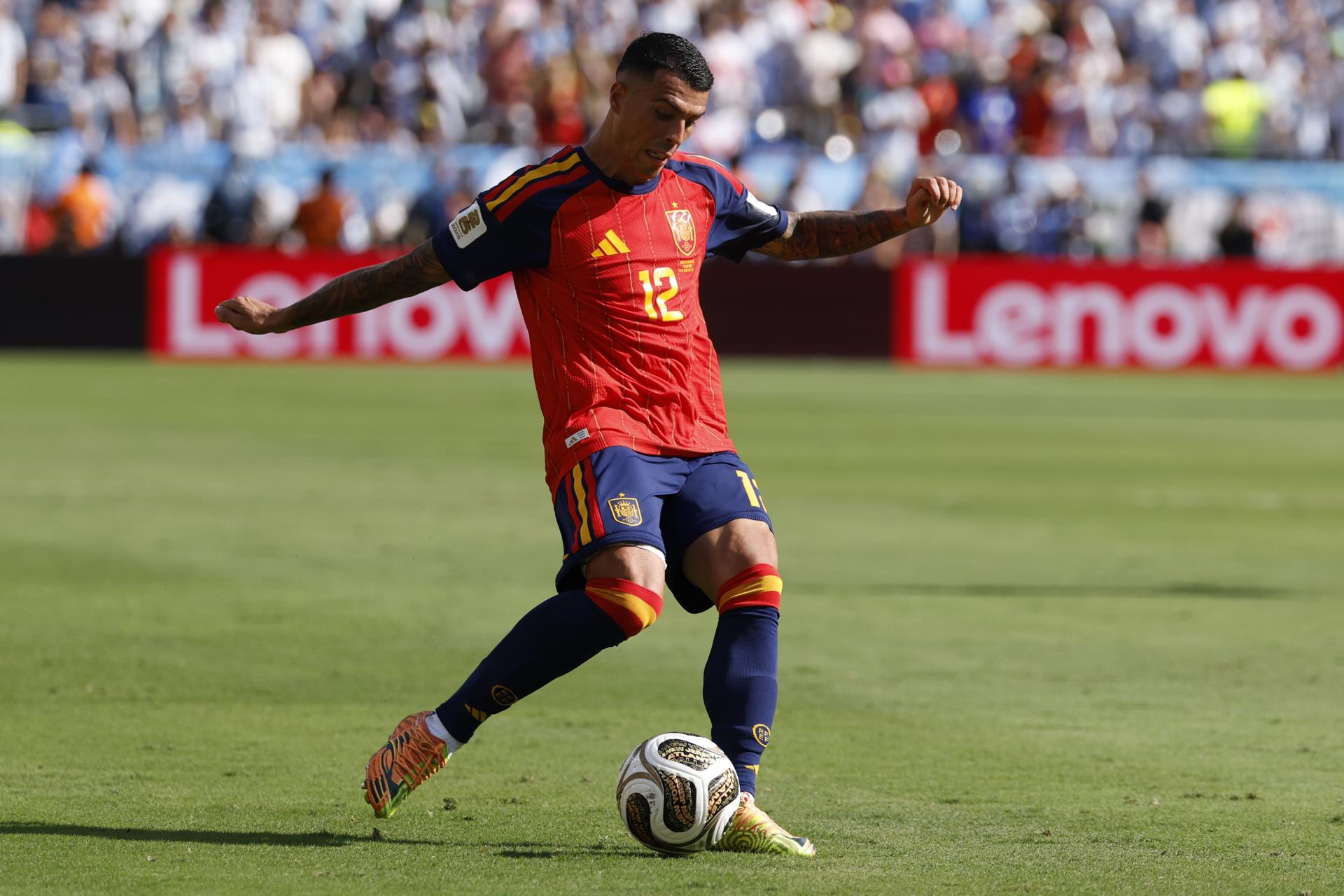 Fotografía del 19 de julio de 2026 en la que se observa a Pedro Porro, de España, en acción durante el partido de la final del Mundial 2026 entre España y Argentina en Nueva Jersey (EE.UU.). EFE/SHAWN THEW
