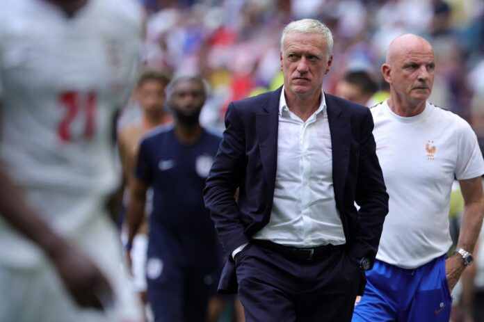 Fotografía del pasado 18 de julio, en la que puede verse al seleccionador de Francia, Didier Deschamps, quien se despidió del banquillo de 'Les Bleus' a la conclusión de la participación del equipo en el Mundial de Estados Unidos, México y Canadá. EFE/ CRISTOBAL HERRERA-ULASHKEVICH
