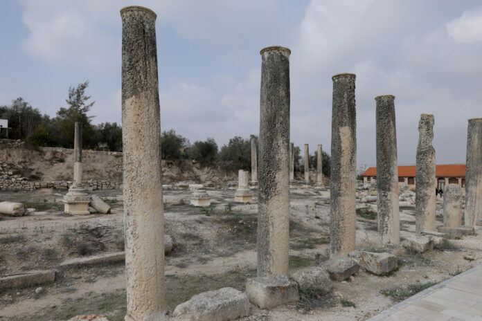 SEÚL, 24/07/2026.- La Unesco decidió declarar este viernes el yacimiento arqueológico de Sebastia, en el territorio palestino de Cisjordania, Patrimonio Mundial en un procedimiento con carácter de urgencia por la amenaza de expropiación por parte de Israel. 
EFE/ Alaa Badarneh

