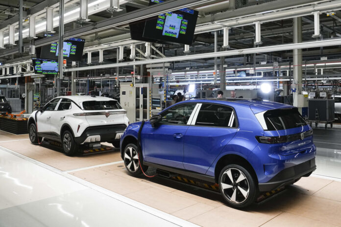 Imagen de archivo de la planta de Seat en Martorell (Barcelona) donde se fabrican automóviles de Volkswagen. EFE/ Enric Fontcuberta.
