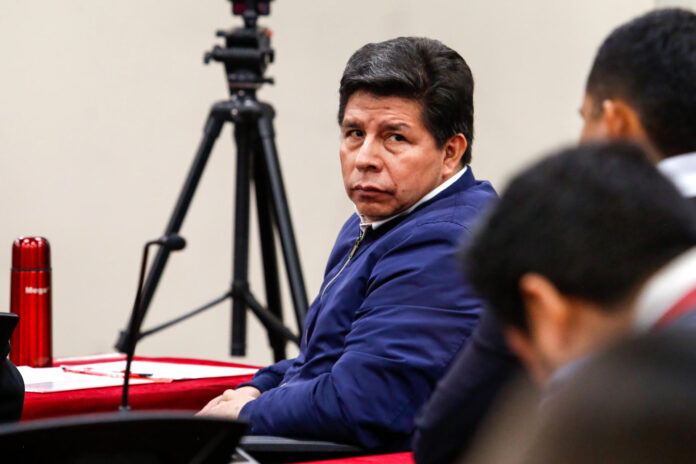 El expresidente de Perú Pedro Castillo reacciona durante una audiencia, en la Sala Penal Especial de la Corte Suprema, en Lima (Perú). EFE/ Renato Pajuelo
