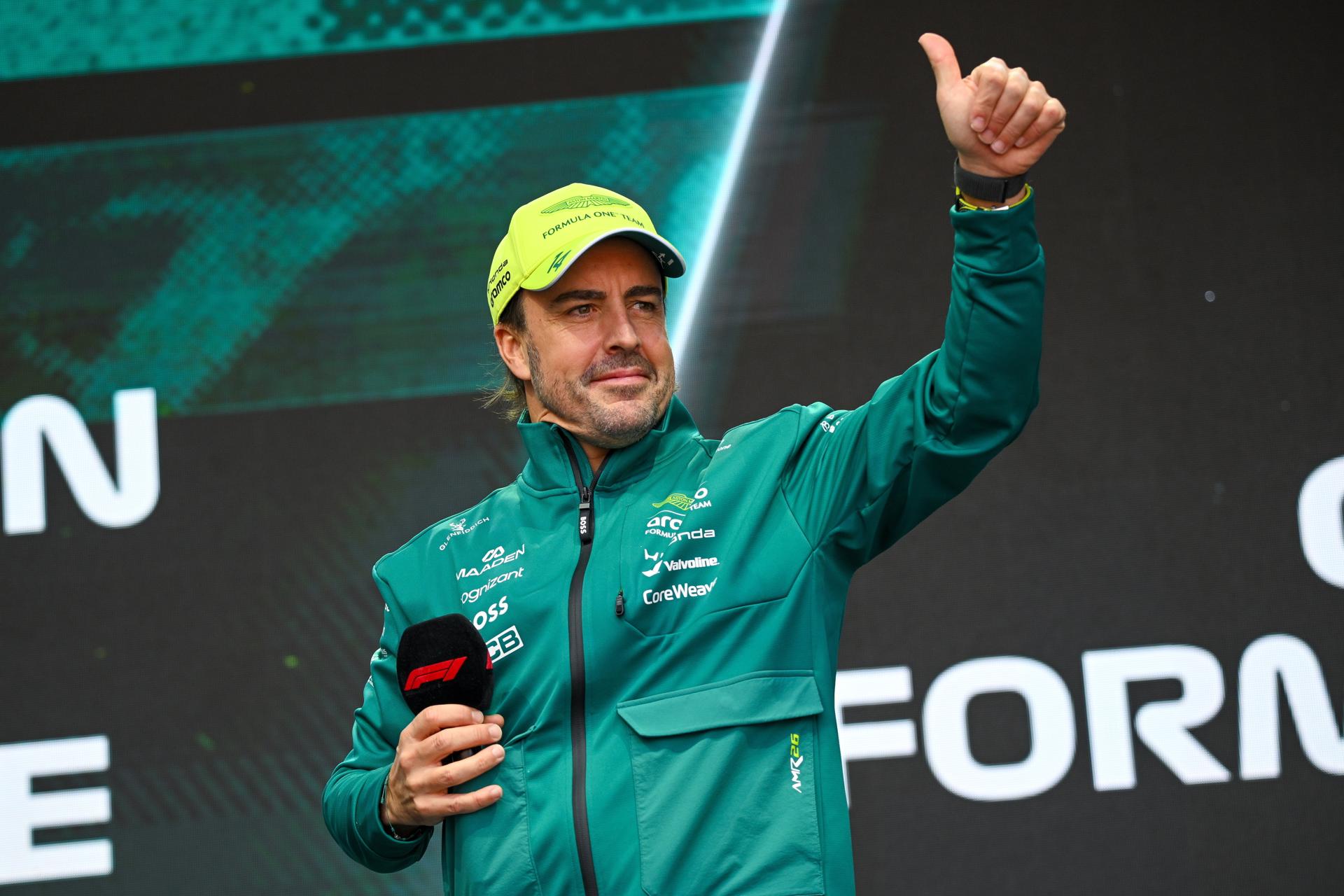 MOGYOROD (Hungría), 24/07/2026.- El español Fernando Alonso (Aston Martin), doble campeón del mundo de Fórmula Uno, que firmó el decimonoveno tiempo en la jornada de entrenamientos libres para el Gran Premio de Hungría, el undécimo del Mundial de Fórmula Uno, en el Hungaroring, el circuito de las afueras de Budapest. EFE/EPA/Zsolt Cze
