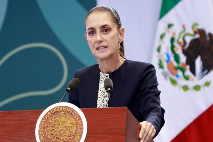 La presidenta de México, Claudia Sheinbaum, habla durante una rueda de prensa en Toluca (México). Imagen de archivo. EFE/Felipe Gutiérrez
