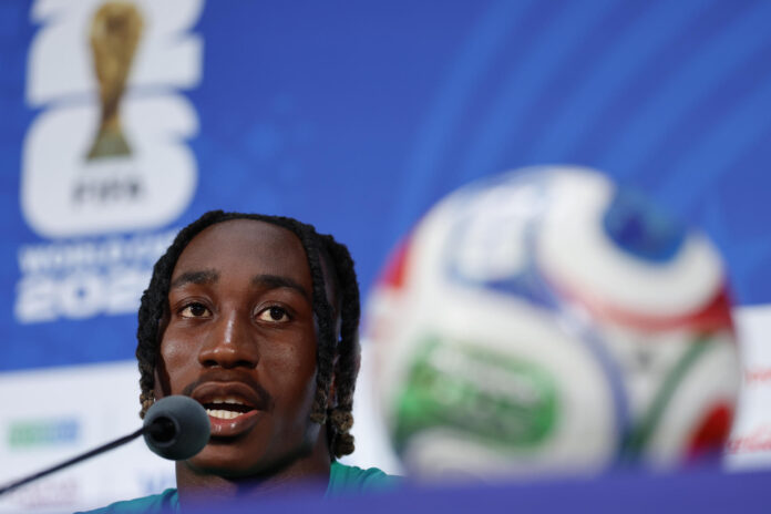 Yan Diomande de Costa de Marfil en una rueda de prensa en Dallas (EE.UU.) durante el Mundial 2026. EFE/ Mariscal
