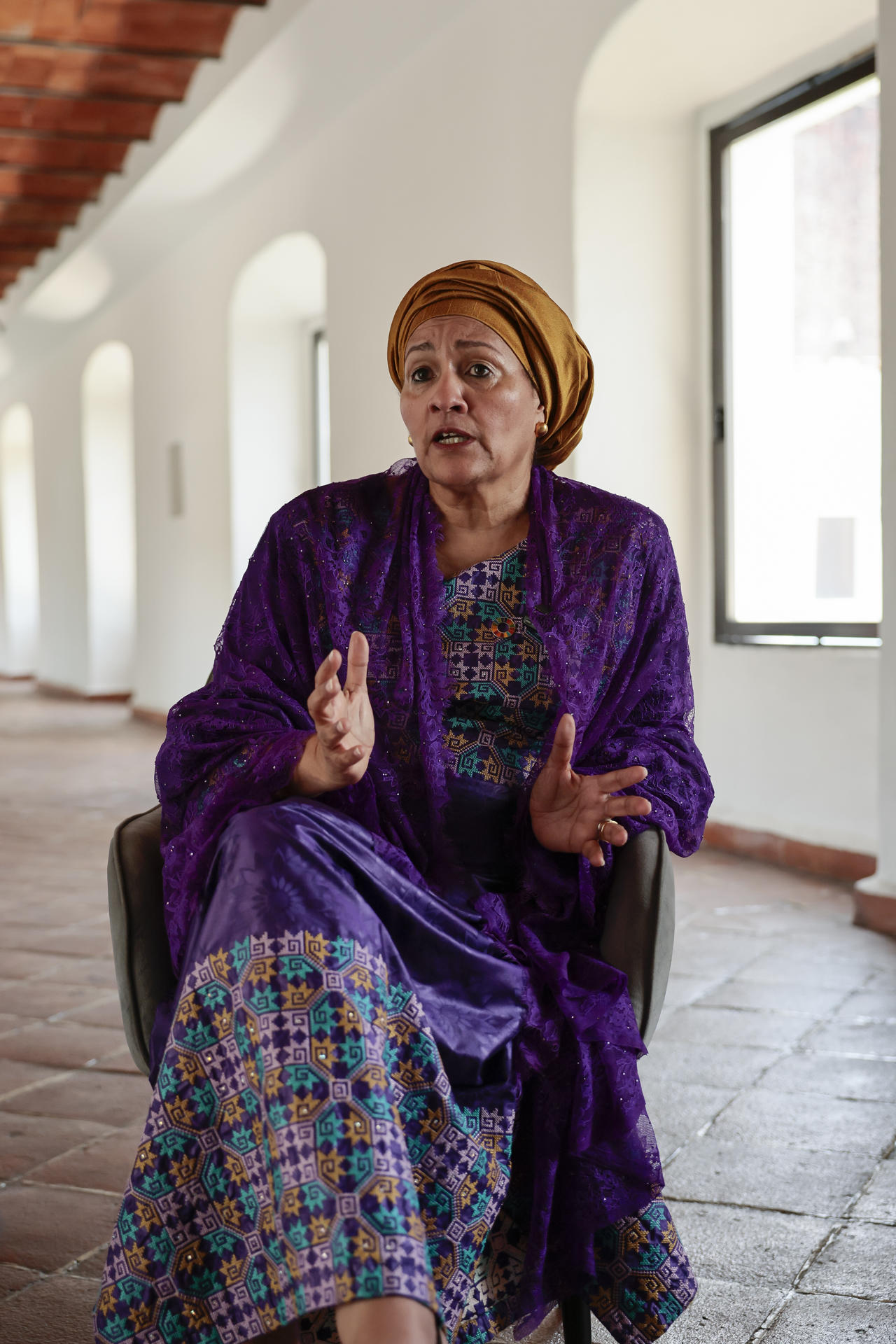 La vicesecretaria general de la ONU, Amina Mohammed, habla durante una entrevista con EFE este viernes, en la Ciudad de México (México). EFE/José Méndez