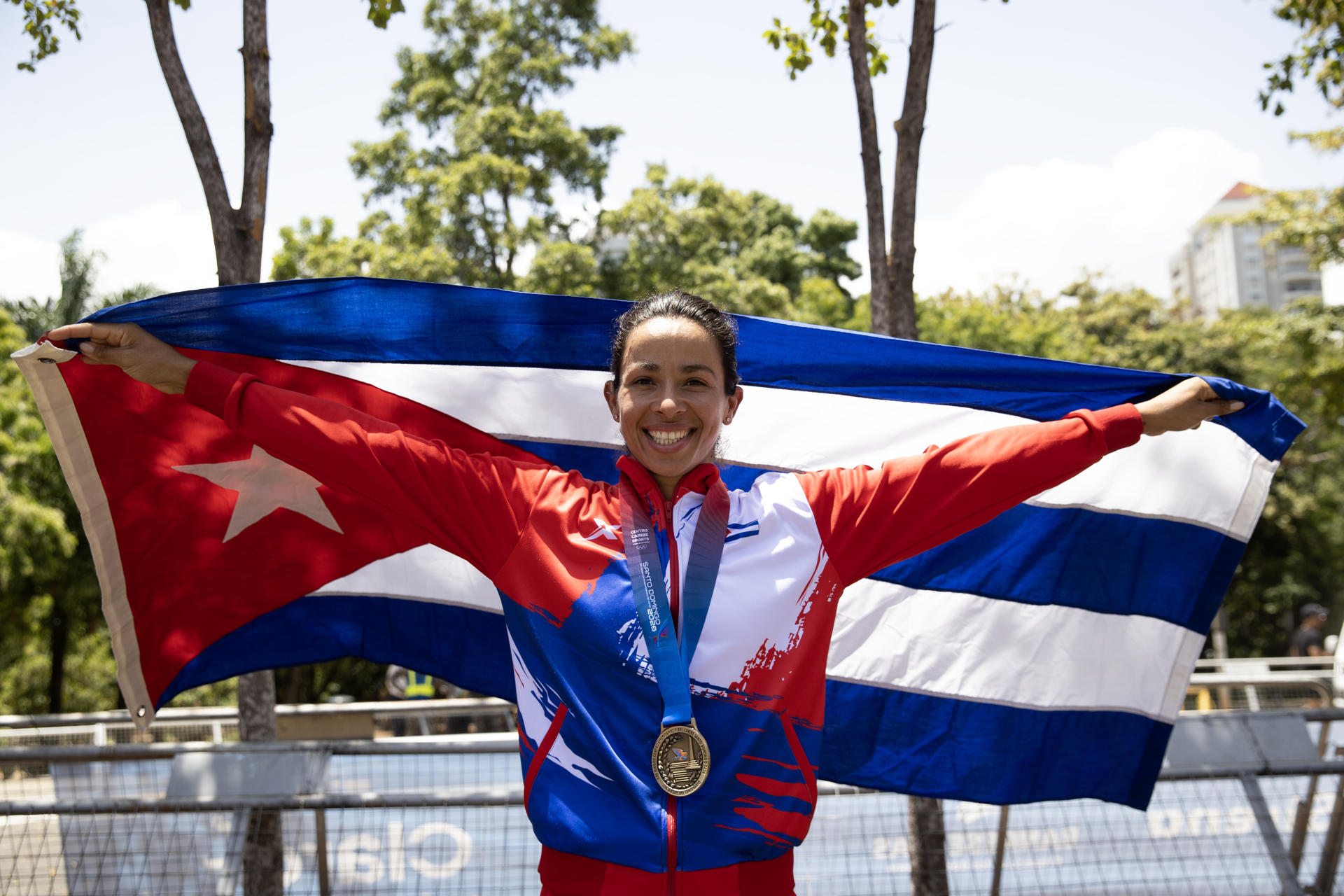 La ciclista Marlies Mejías aportó este sábado la primera medalla de oro a Cuba en los XXV Juegos Centroamericanos y del Caribe al imponerse en la contrarreloj individual de 30 kilómetros en calles de Santo Domingo. EFE/ Orlando Barría
