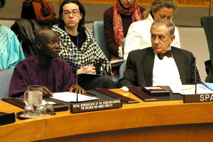 Foto de archivo del abogado ugandés, exaspirante presidencial de la oposición (2011) y ex alto funcionario de las Naciones Unidas Olara Otunnu, nominado como candidato en la carrera para suceder a António Guterres como secretario general de la ONU. EFE/Miguel Rajmil
