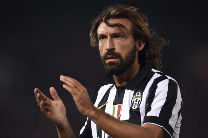 Foto de archivo del jugador del Juventus Andrea Pirlo antes de realizar un saque de esquina durante el amistoso contra el All Star en el estadio ANZ en Sídney (Australia) en 2014. EFE/Paul Miller PROHIBIDO SU USO EN AUSTRALIA Y NUEVA ZELANDA[PROHIBIDO SU USO EN AUSTRALIA Y NUEVA ZELANDA]
