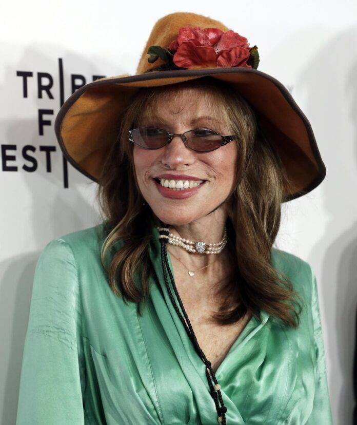 Fotografía de archivo de la cantante y compositora estadounidense Carly Simon. EFE/JASON SZENES
