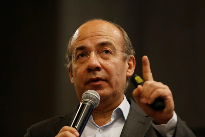 Fotografía de archivo del expresidente de México, Felipe Calderón. EFE/Francisco Guasco
