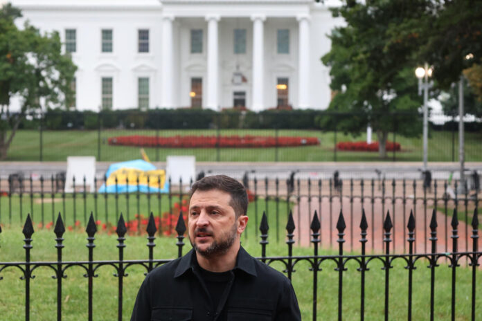 Imagen de archivo del presidente de Ucrania, Volodímir Zelenski, en una visita realizada a Estados Unidos en agosto de 2025. EFE/ Octavio Guzmán
