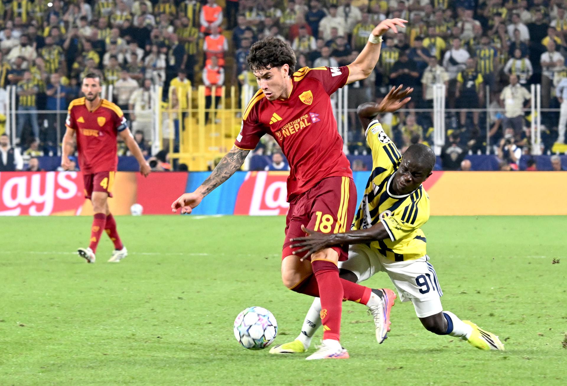 1-1. Fenerbahce y Roma firman la paz en su histórica vuelta a la 'Champions' - HolaNews