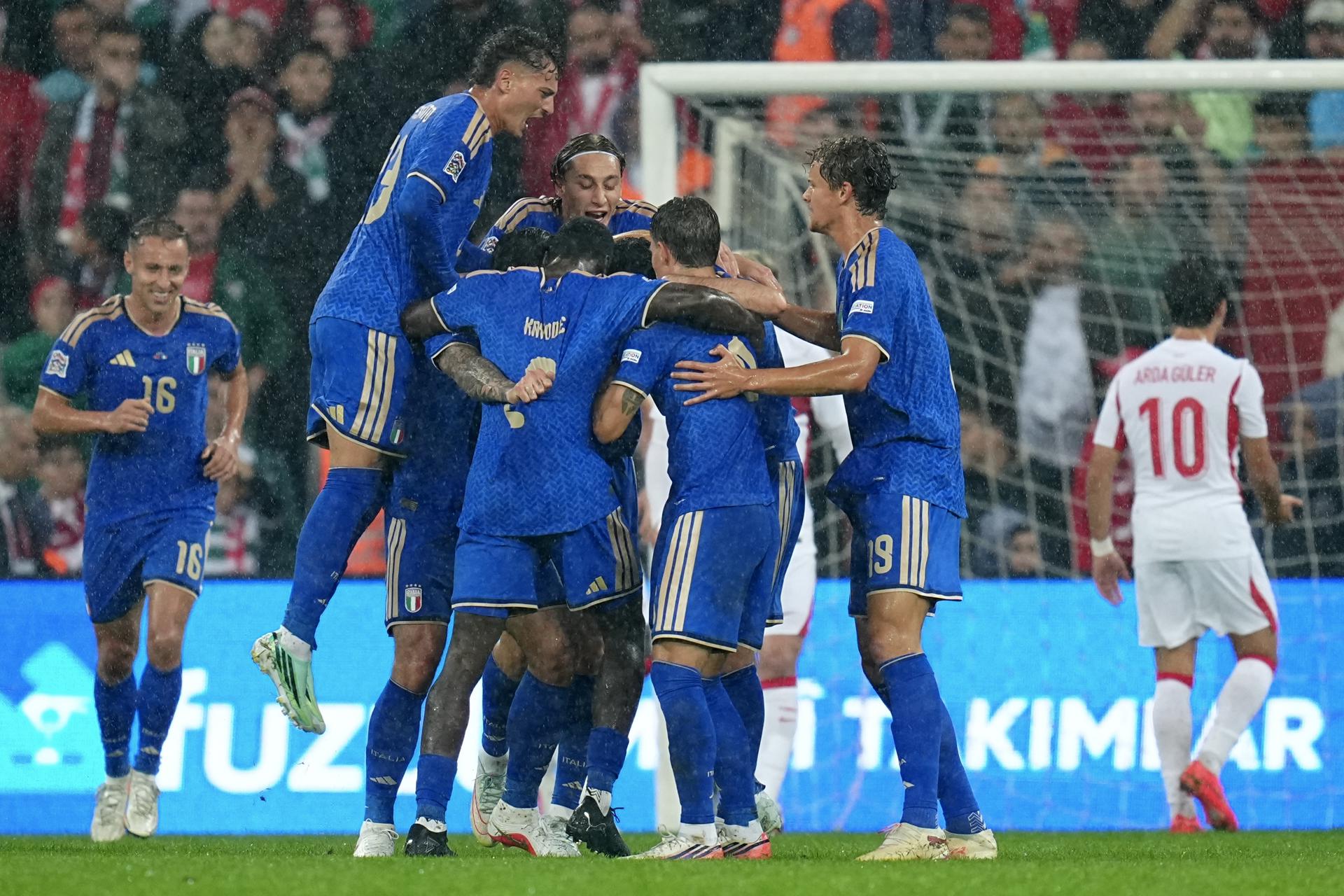 1-4. Italia se reencuentra con el fútbol con una goleada a Turquía - HolaNews